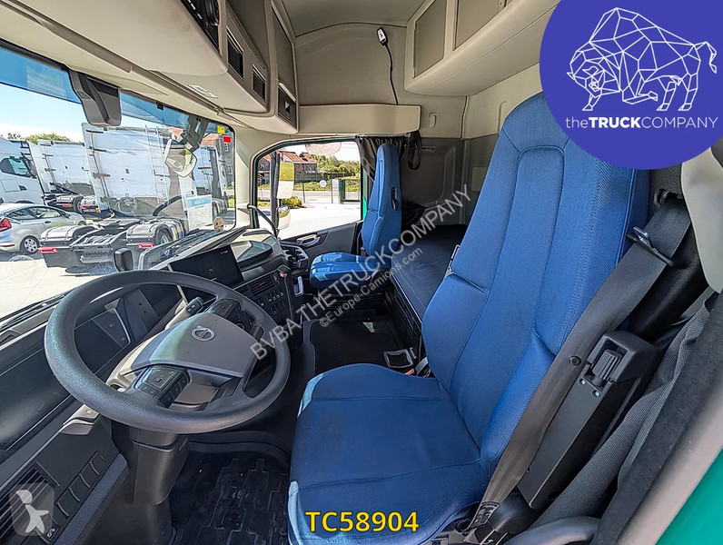 جرار Volvo 500