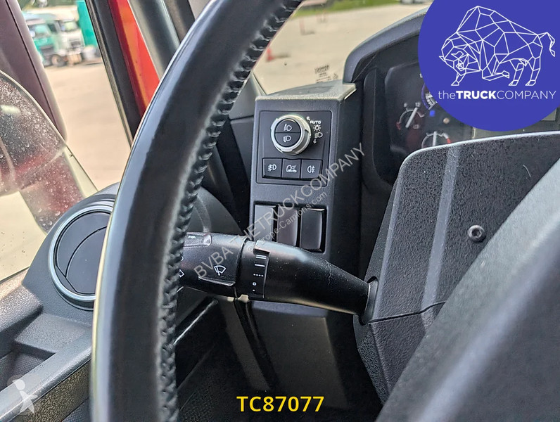 جرار Renault T 520
