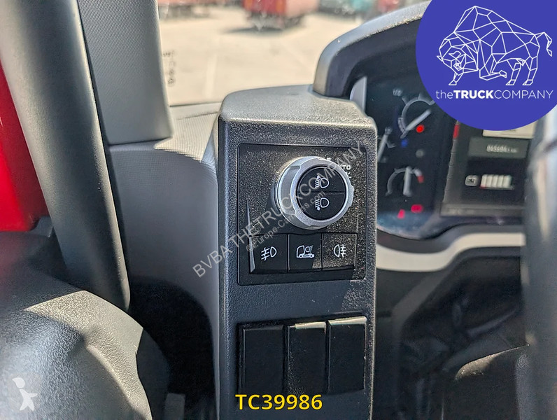 جرار Renault T 480