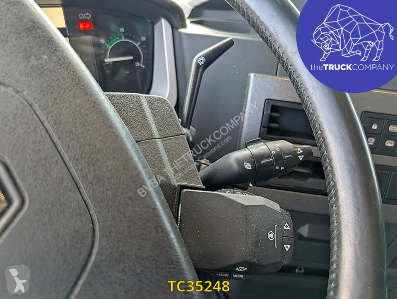 جرار Renault T 480
