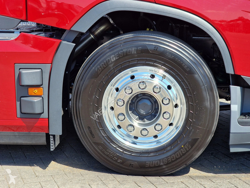 جرار Volvo 13540 Aero Globetrotter XL 4x2 - New...