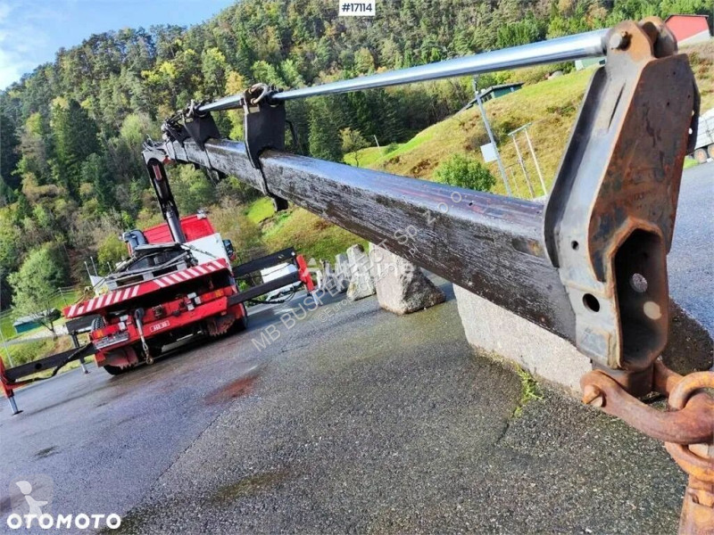 Влекач Volvo PK32002