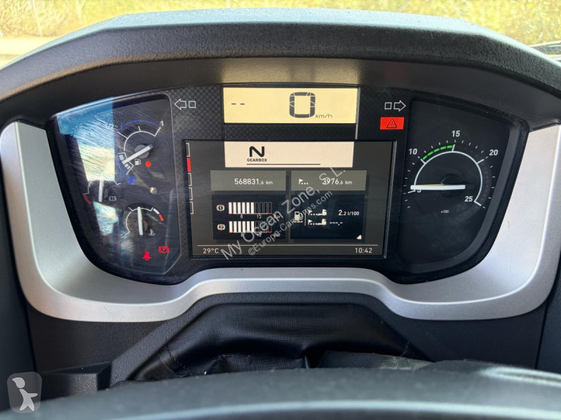 جرار Renault T440