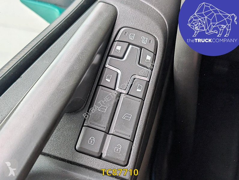جرار Volvo 500