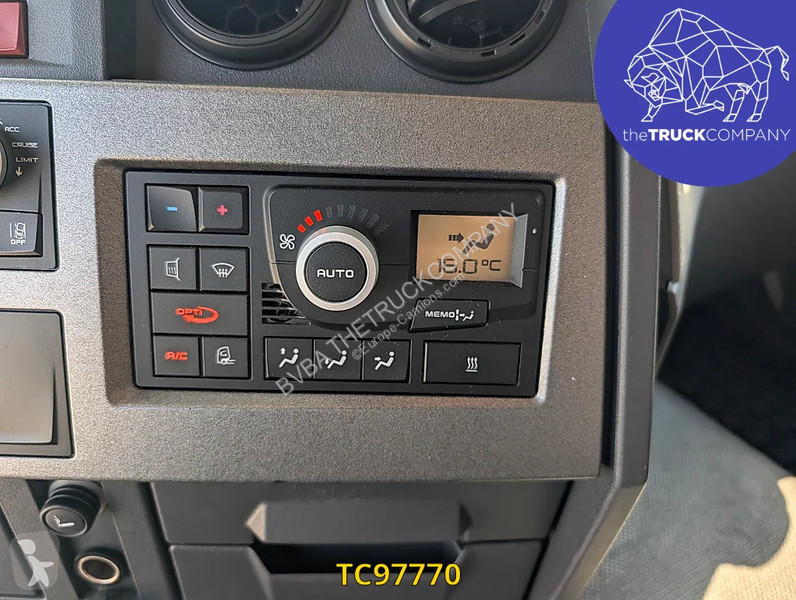 جرار Renault T 460