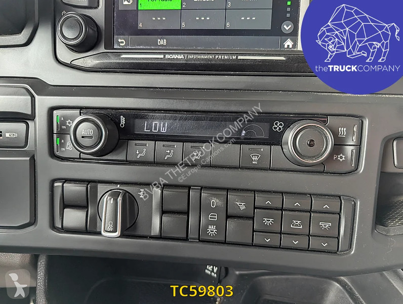 جرار Scania 520