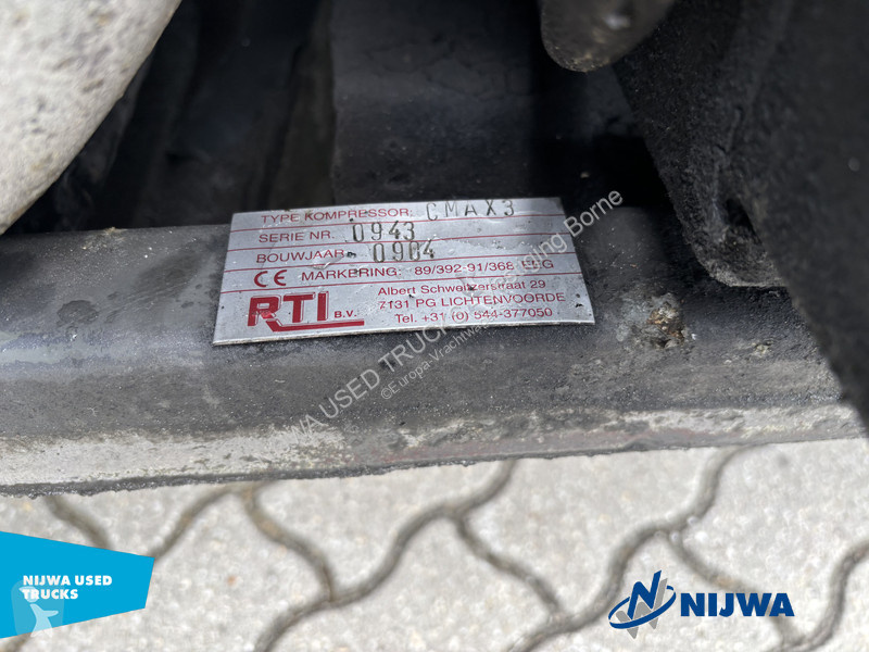 جرار Volvo 380 4x2 RTI Compressor + Xenon