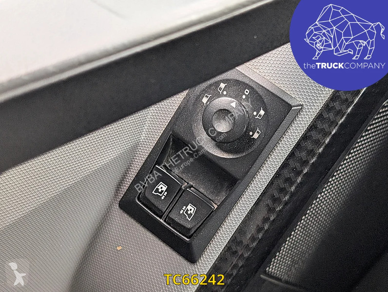 جرار Renault T 520