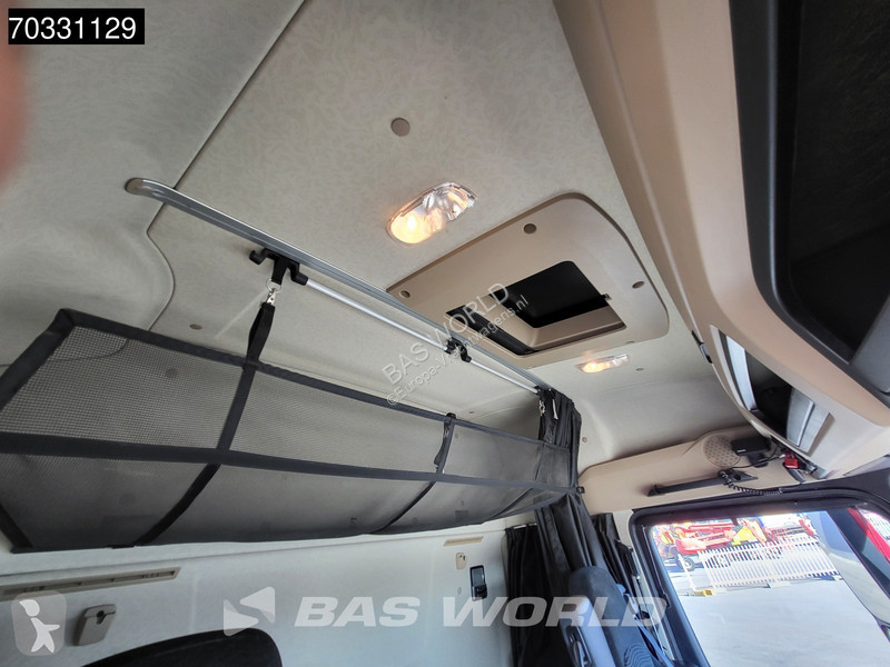 جرار Mercedes 1851 4X4 StreamSpace 4X4...
