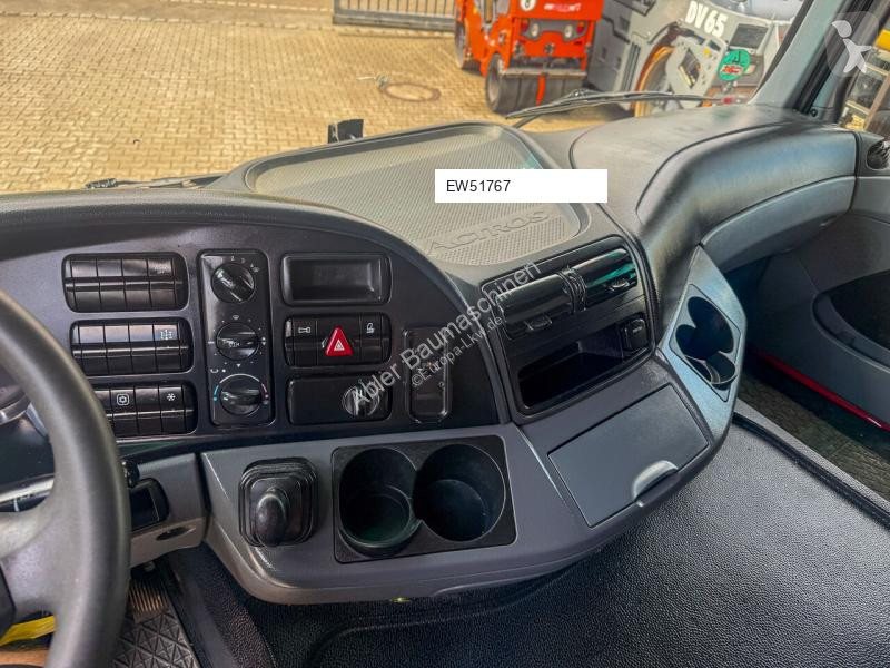 Cabeza tractora Mercedes 3351 MP3