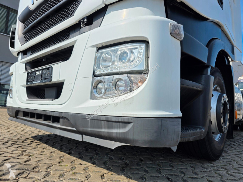 جرار Iveco 420 / Intarder
