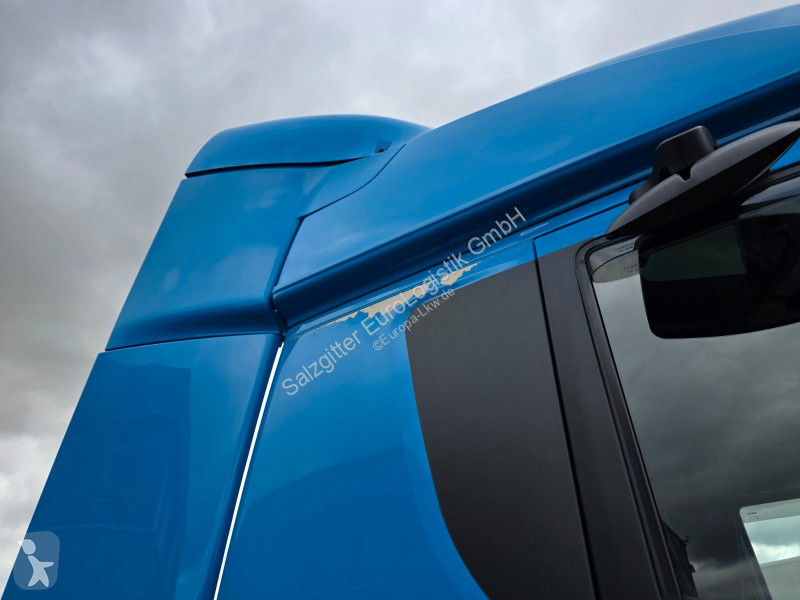 Iveco 400 / Intarder tractor unit