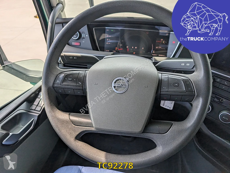 جرار Volvo 500