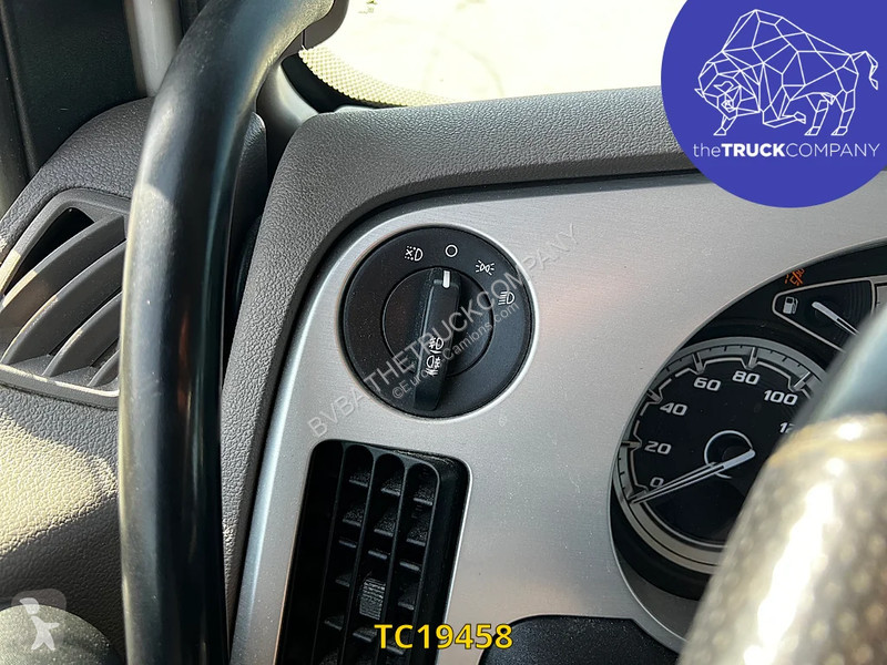 جرار DAF 530