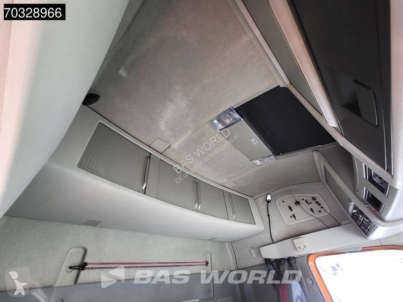 جرار Volvo 6X2 Globe Lift+Lenk Retarder...