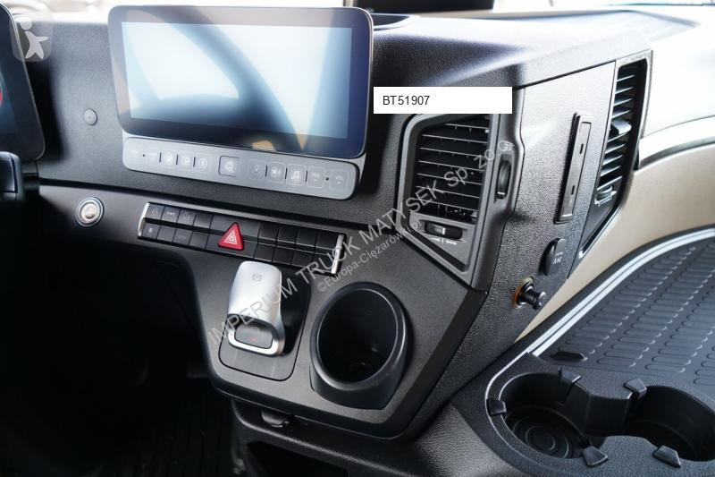 Влекач Mercedes ACTROS 1845