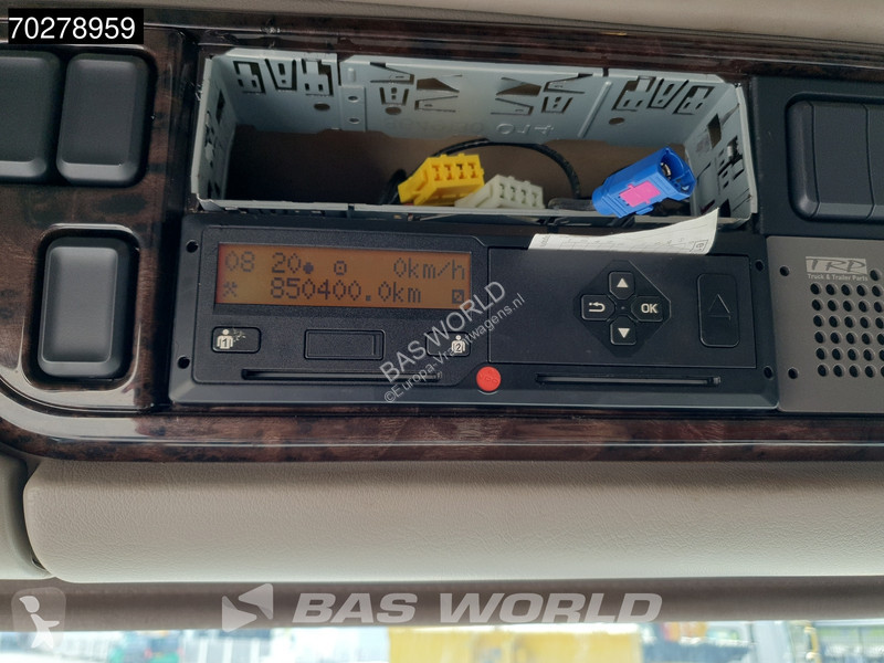 جرار DAF 530 4X2 Engine problem! Missing parts...