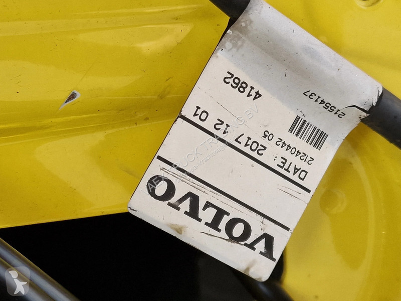 Cabeza tractora Volvo 13500 Globetrotter XL...