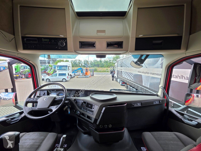 Nyergesvontató Volvo | Retarder / 8 x 4