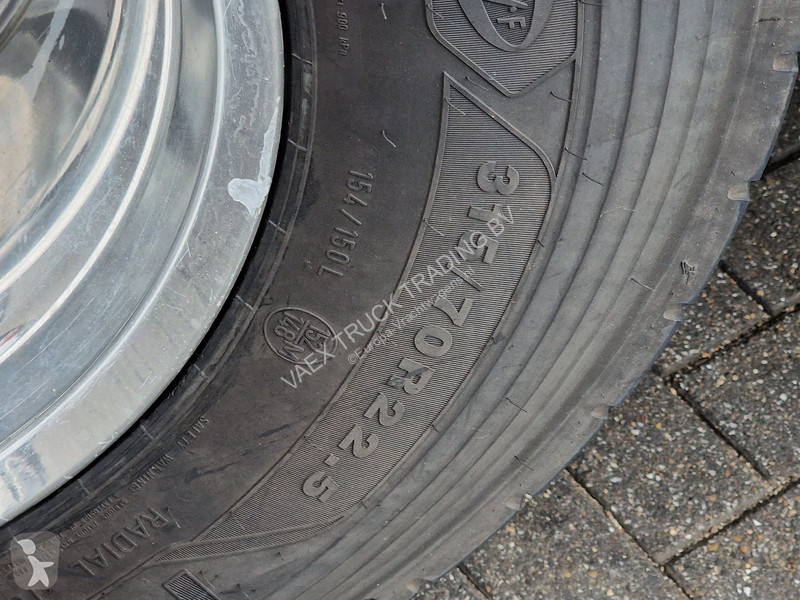 Tratores Volvo 13500 Globetrotter 4x2 -...