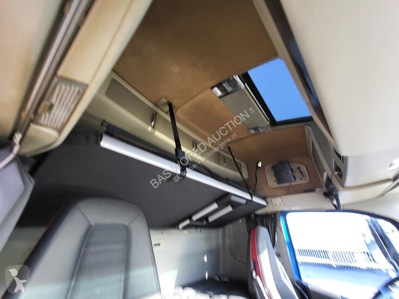 Ciągnik siodłowy Volvo 500