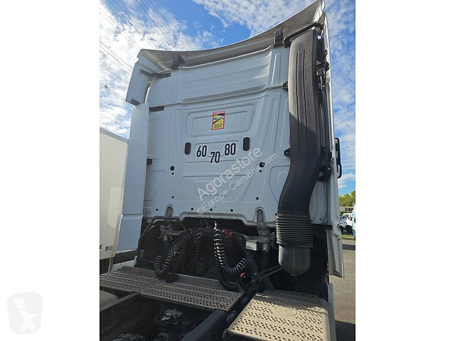 Тягач Mercedes ACTROS