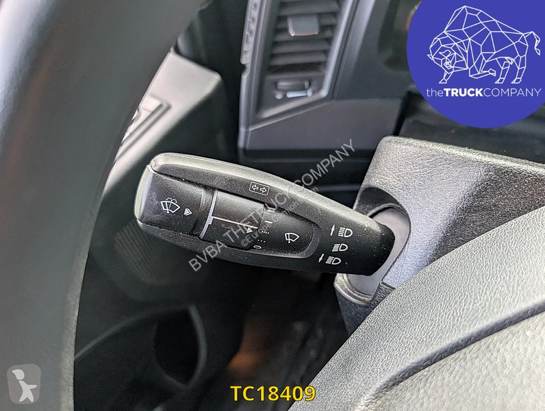 Тягач Mercedes 1851