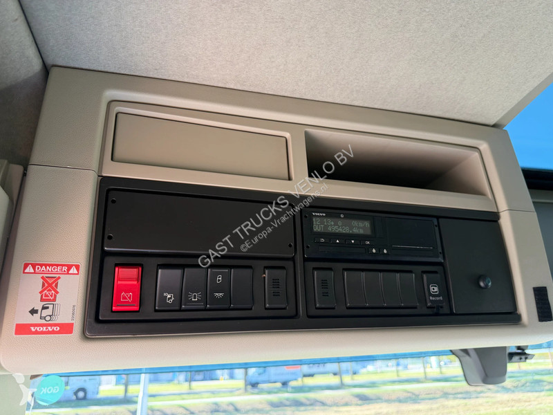 Тягач Volvo 500 6x2 Retarder ADR Full Air WB...