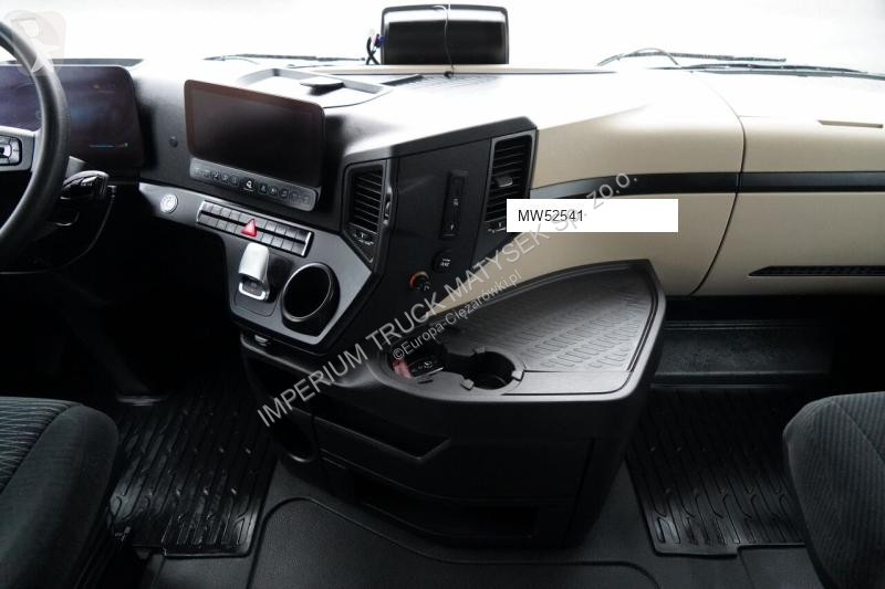 Тягач Mercedes ACTROS 1845