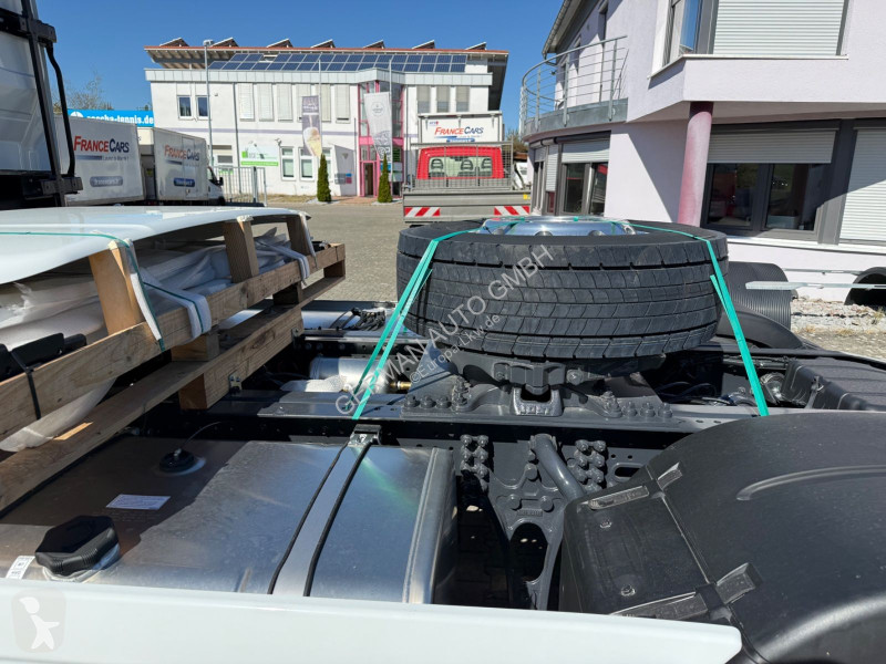 Traktor Iveco AS440S58 T/FP mit ADR Intarder