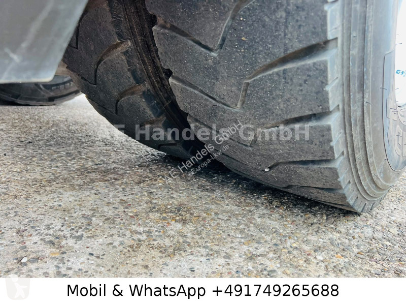 Ťahač Volvo Globe BL...