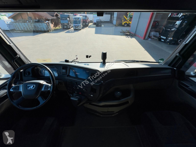 Tahač MAN 33.640 6x4BL SA...