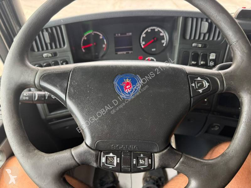 Scania 400 tractor unit