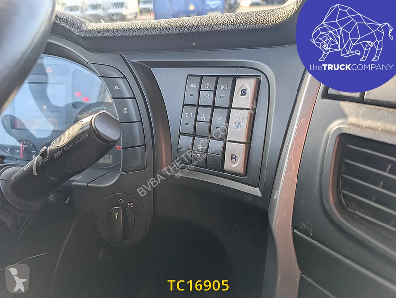 Iveco 400 tractor unit