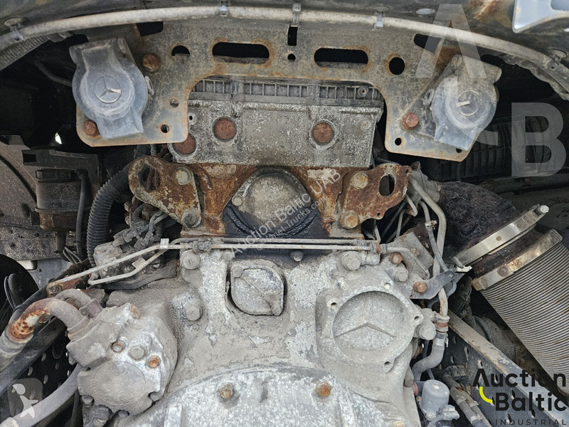 Nyergesvontató Mercedes 1845 LS