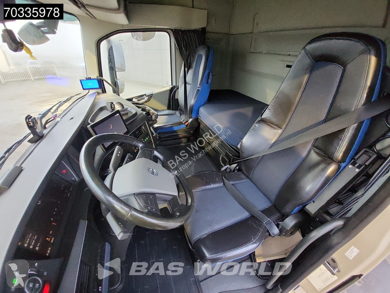 Cabeza tractora Volvo 500  4X2 XL Retarder 2x...