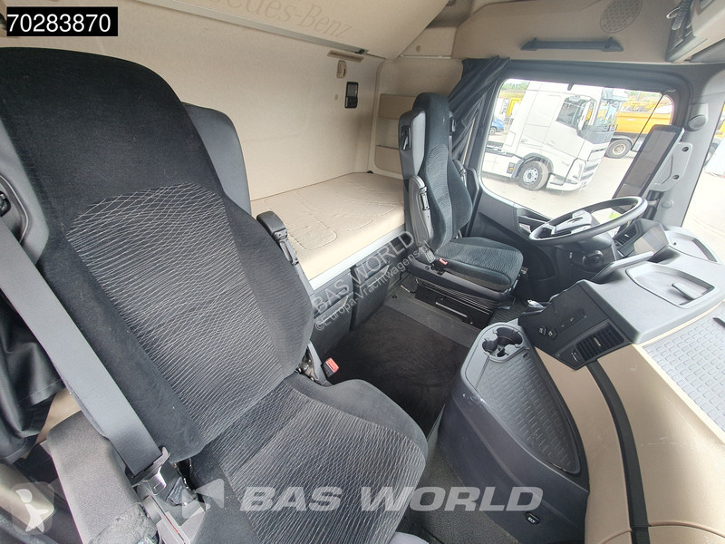 Tahač Mercedes 1842 4X2 Mega GigaSpace Retarder...