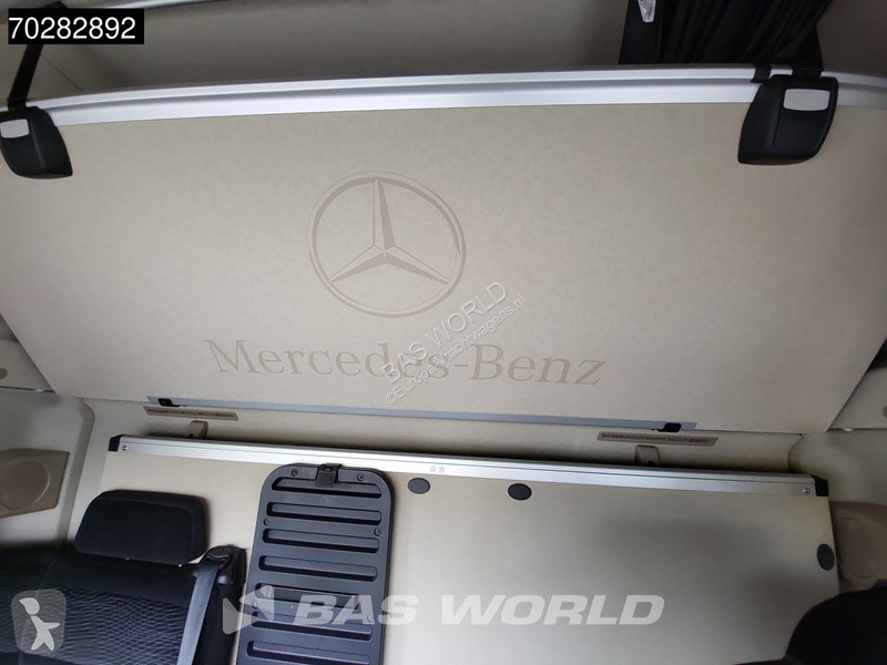 Tractor Mercedes 4163 8X4 180T GigaSpace...