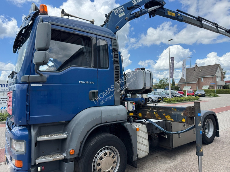 Tractor MAN 18.310, Crane Pesci SE155N/4,...