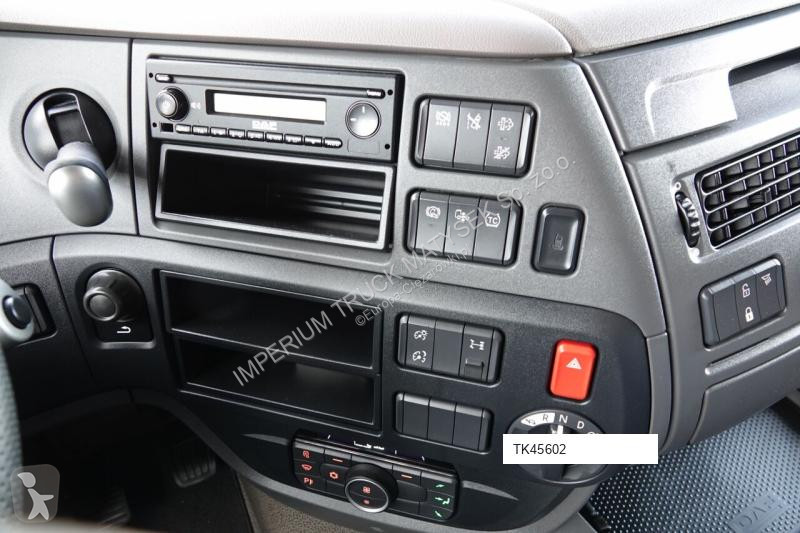 Traktor DAF XF 530