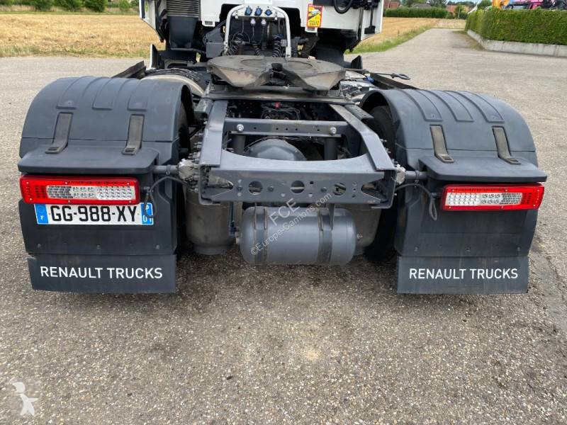 Tahač Renault