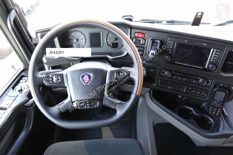Tahač Scania 450