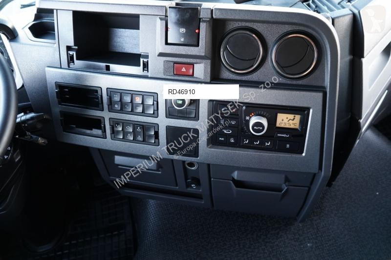 Tahač Renault T 460