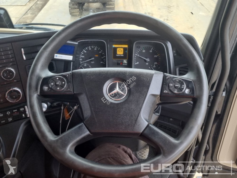 Tracteur Mercedes 1840