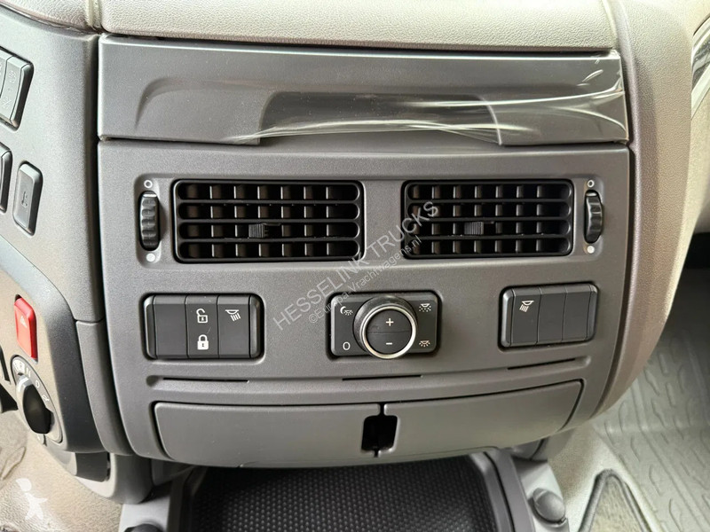 جرار DAF 480 SSC Super Space 2x tank LED...