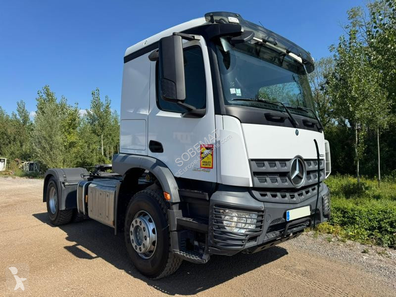 Tracteur Mercedes 2046