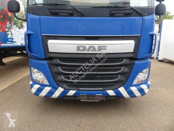 Traktor DAF CF440 FT