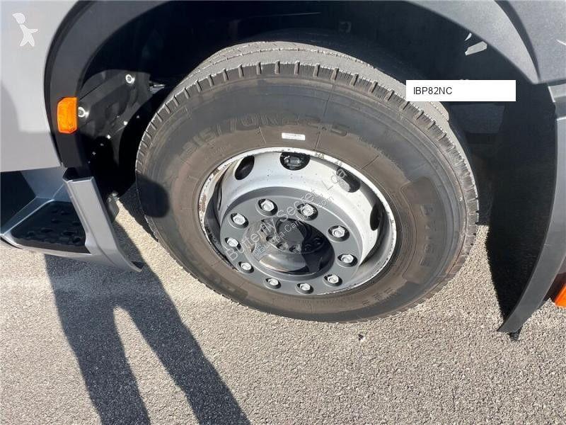 جرار Iveco S-WAY 500