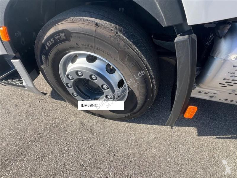 جرار Iveco S-WAY 500