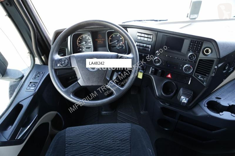جرار Mercedes ACTROS 1842